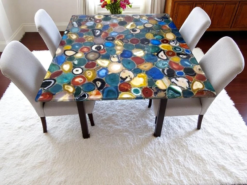 Elegant Coffee Tables Made of Agate Stone for opulent Living Areas